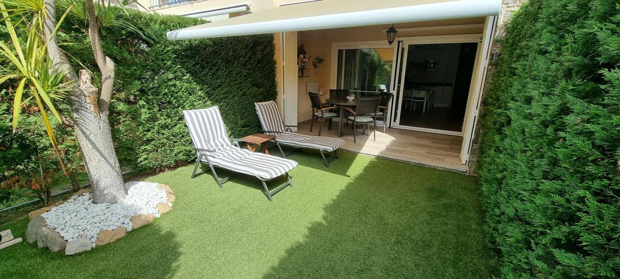 Vidabrava Sagaro Garden, Jardin Privado, Piscina, 150 M Playa Apartment ซากาโร ภายนอก รูปภาพ