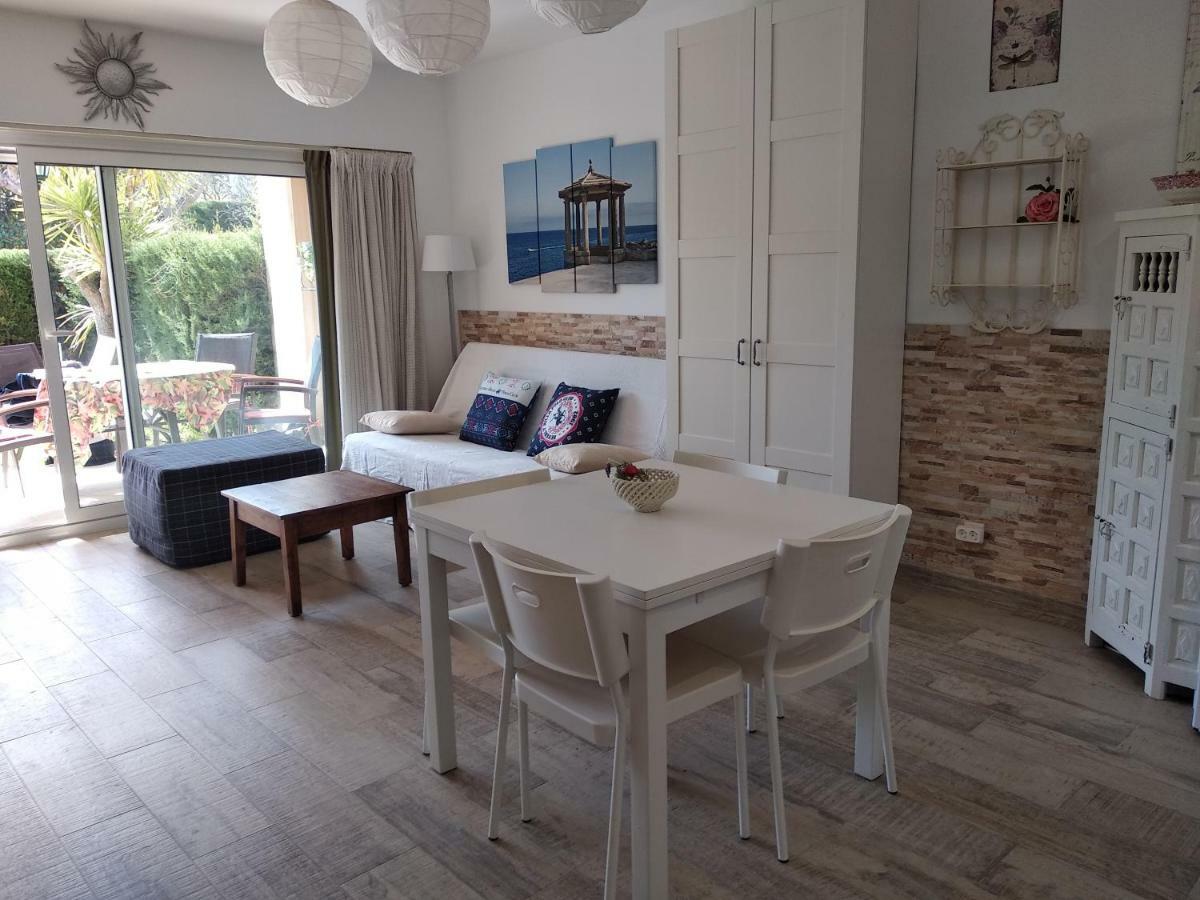 Vidabrava Sagaro Garden, Jardin Privado, Piscina, 150 M Playa Apartment ซากาโร ภายนอก รูปภาพ